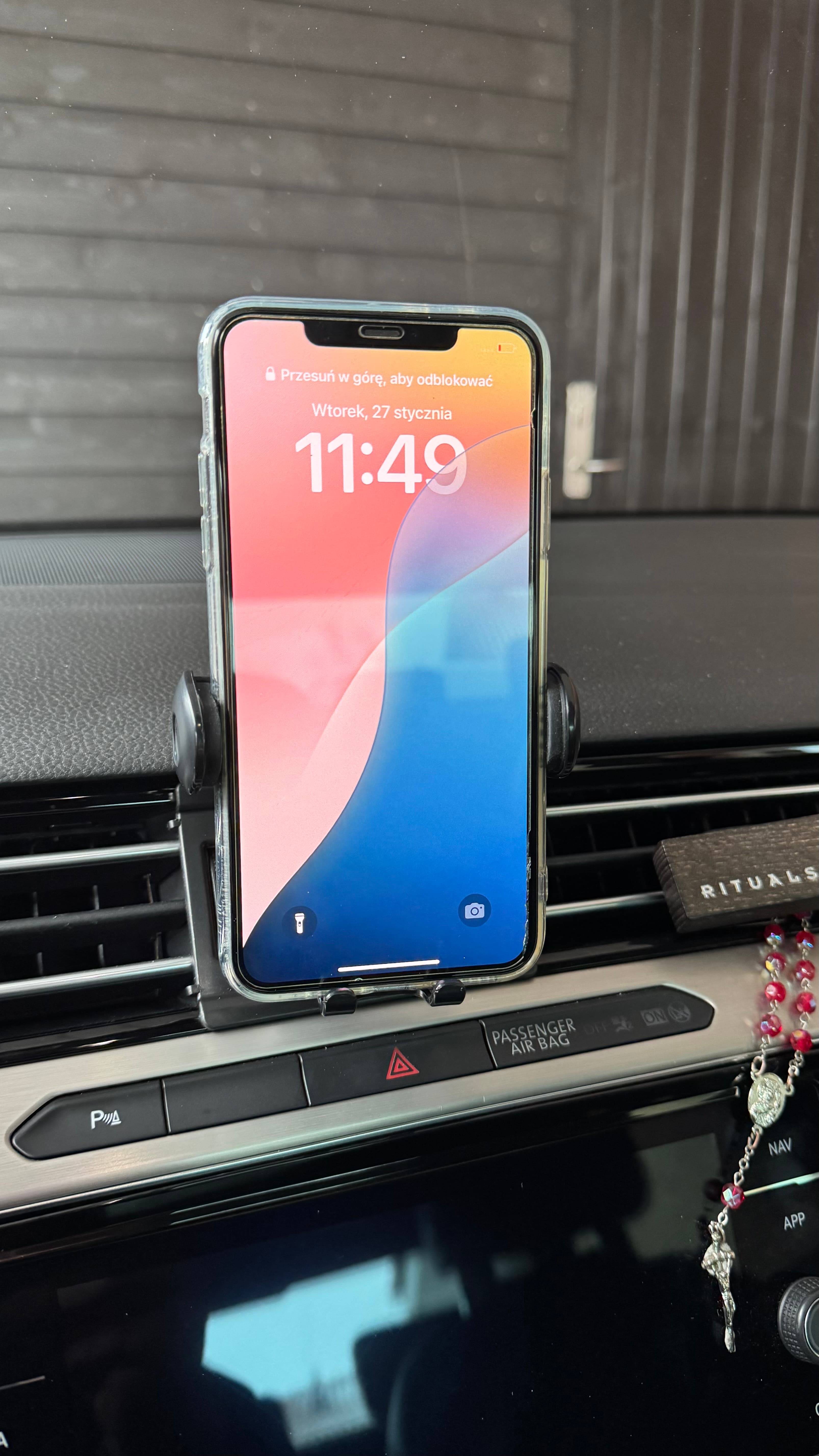 🔥         Bezpieczeństwo      🔥
🚗 Uchwyt samochodowy na telefon do Volkswagen Passat B8 (2014–2021)
📦 Dostawa: 5–10 dni roboczych
🚚 Kurier prosto pod drzwi